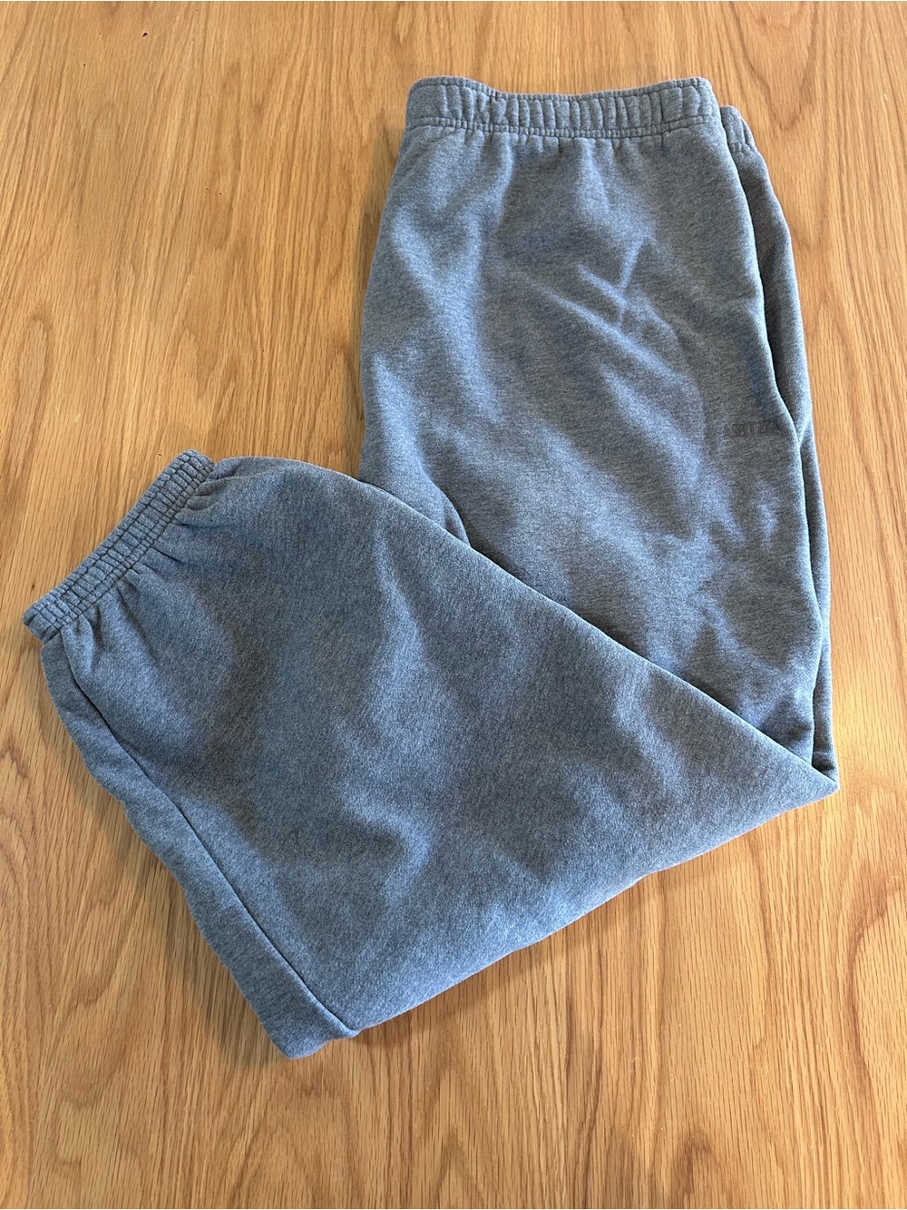 Aritzia Cozy Sweatfleece Mega Jogger - Heather Dark Grey Size 2XL